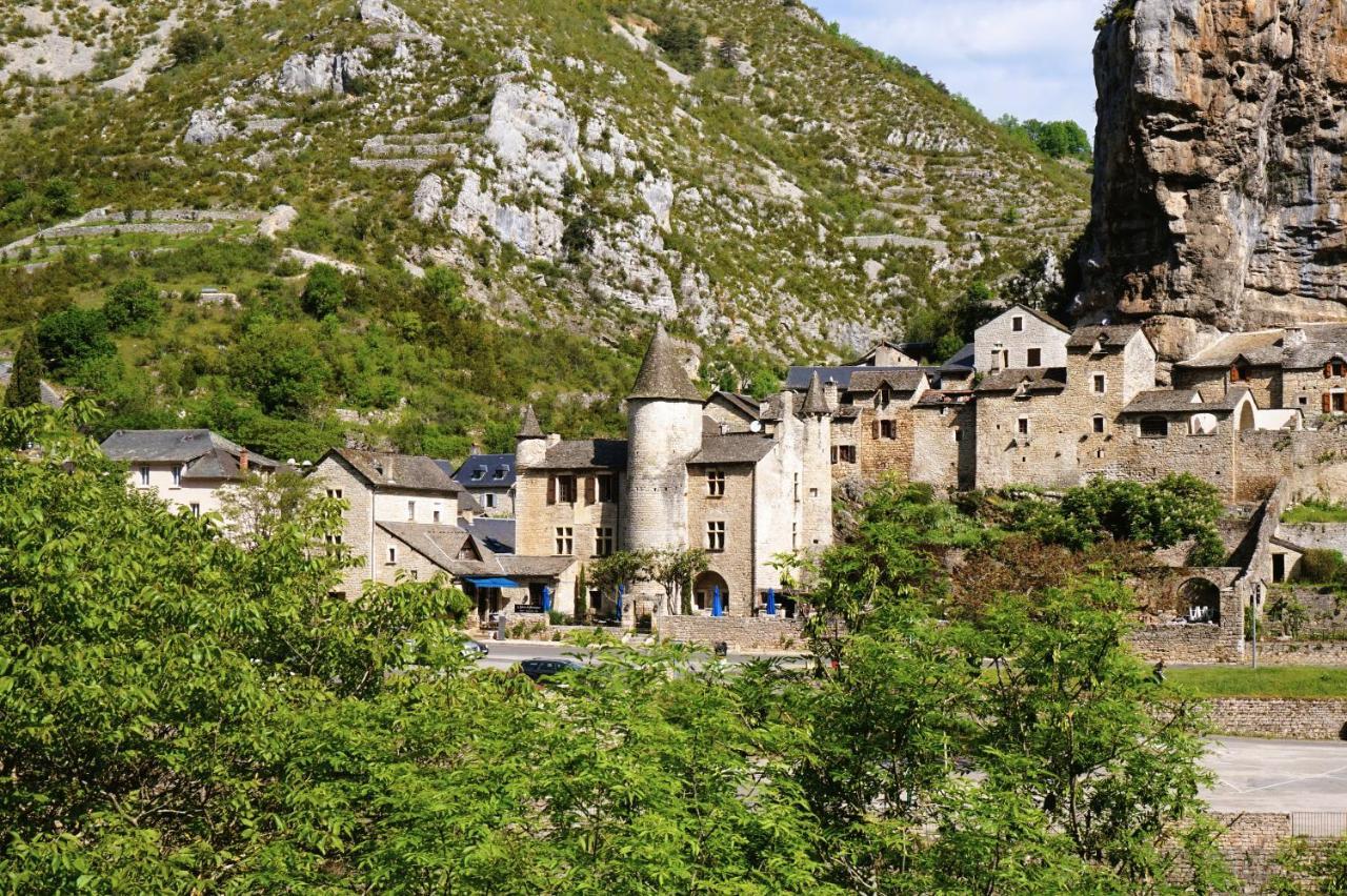 Hotel-Restaurant Le Manoir De Montesquiou La Malène Buitenkant foto